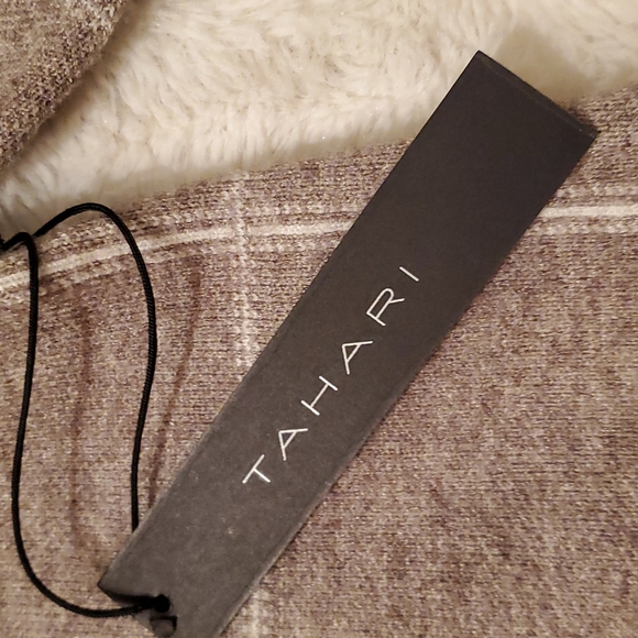 NWT TAHARI sweater - Picture 7 of 9